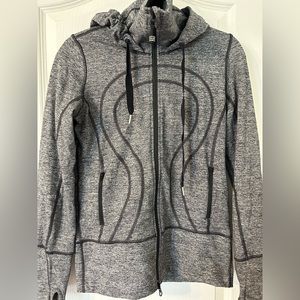 Lululemon zip up long sleeve jacket/sweater. Size 6. Heather Grey